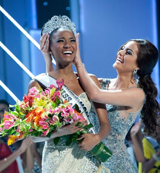 Miss Universo 2011 es una belleza 100% natural
