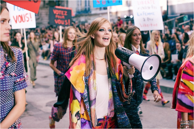 desfile feminista Chanel